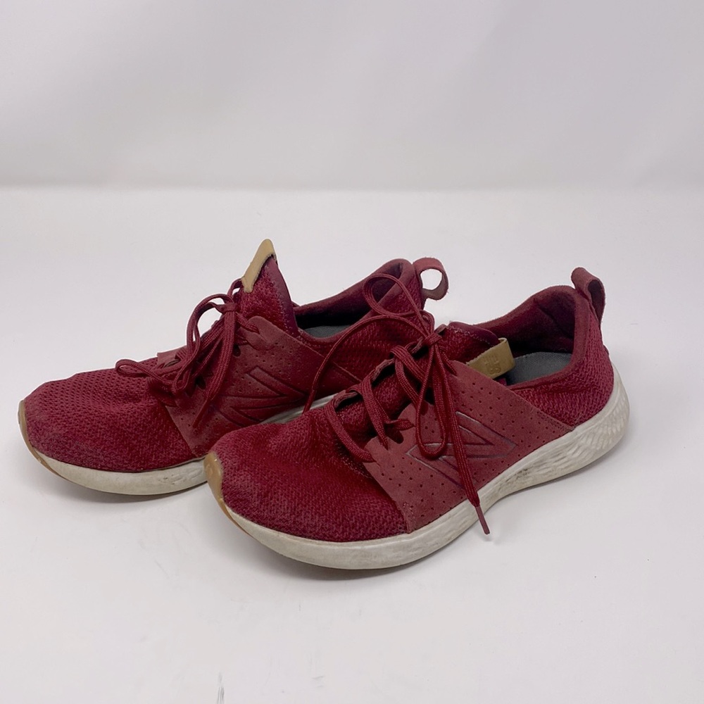 New Balance Red Burgundy Lace Up Tennis Shoes Men’s Size 7.5